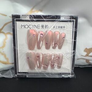 MOCYNE Pink Press-On Nails